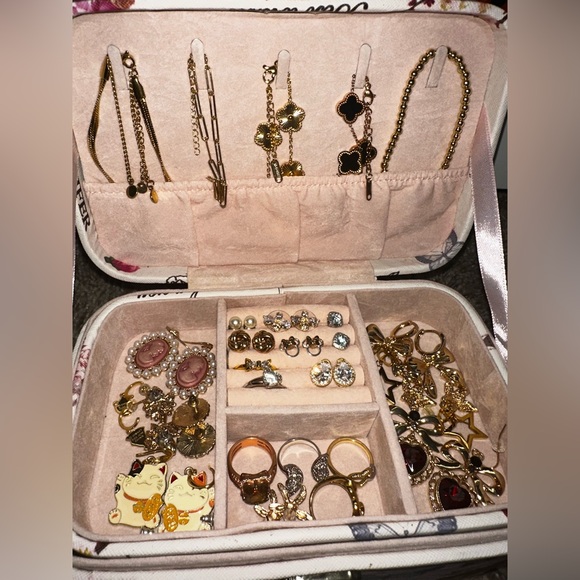 Unlisted items🛍️ - Picture 2 of 2